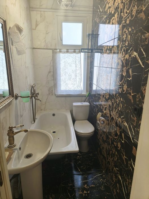 Здається будинок