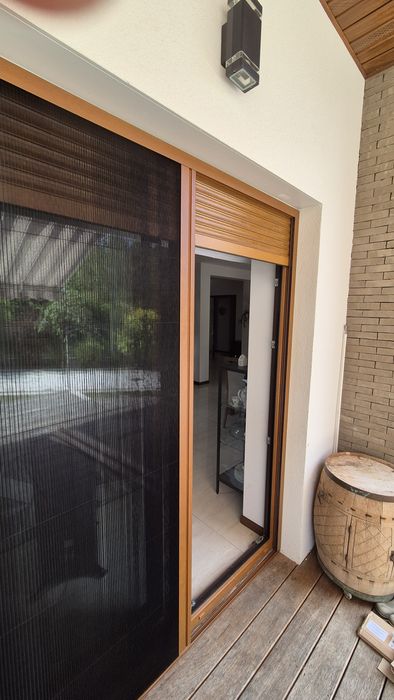 Moskitiery PLISOWANE NA WYMIAR - montaż - Żaluzje Rolety Plisy