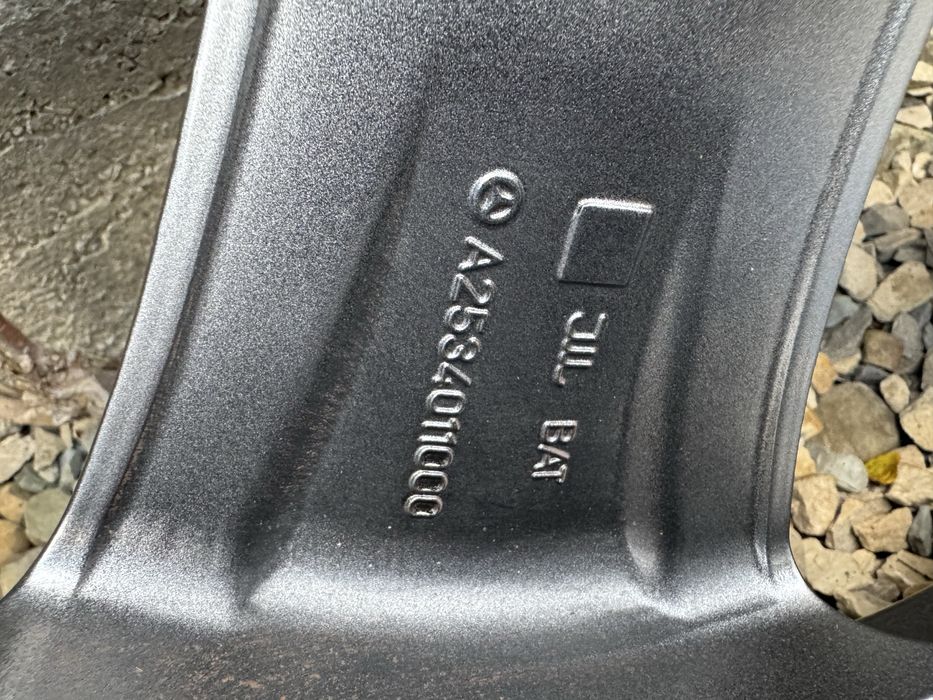 4 оригінальних диски Mercedes R19” з резиною 235/55/19 Bribgestone