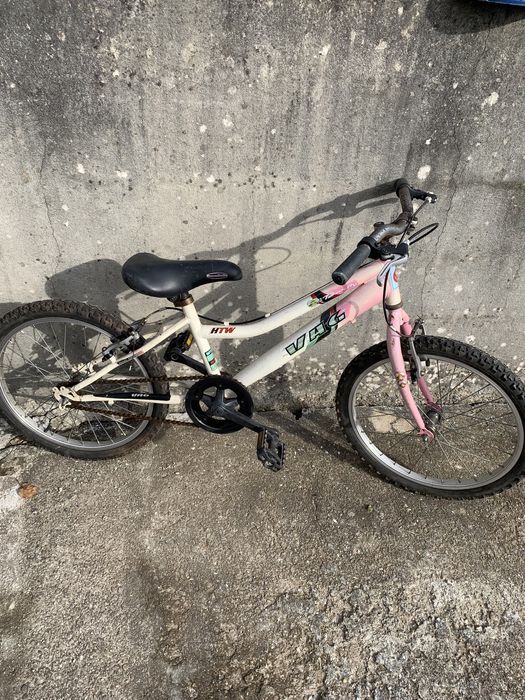 Bicicleta vinte usada de menlna