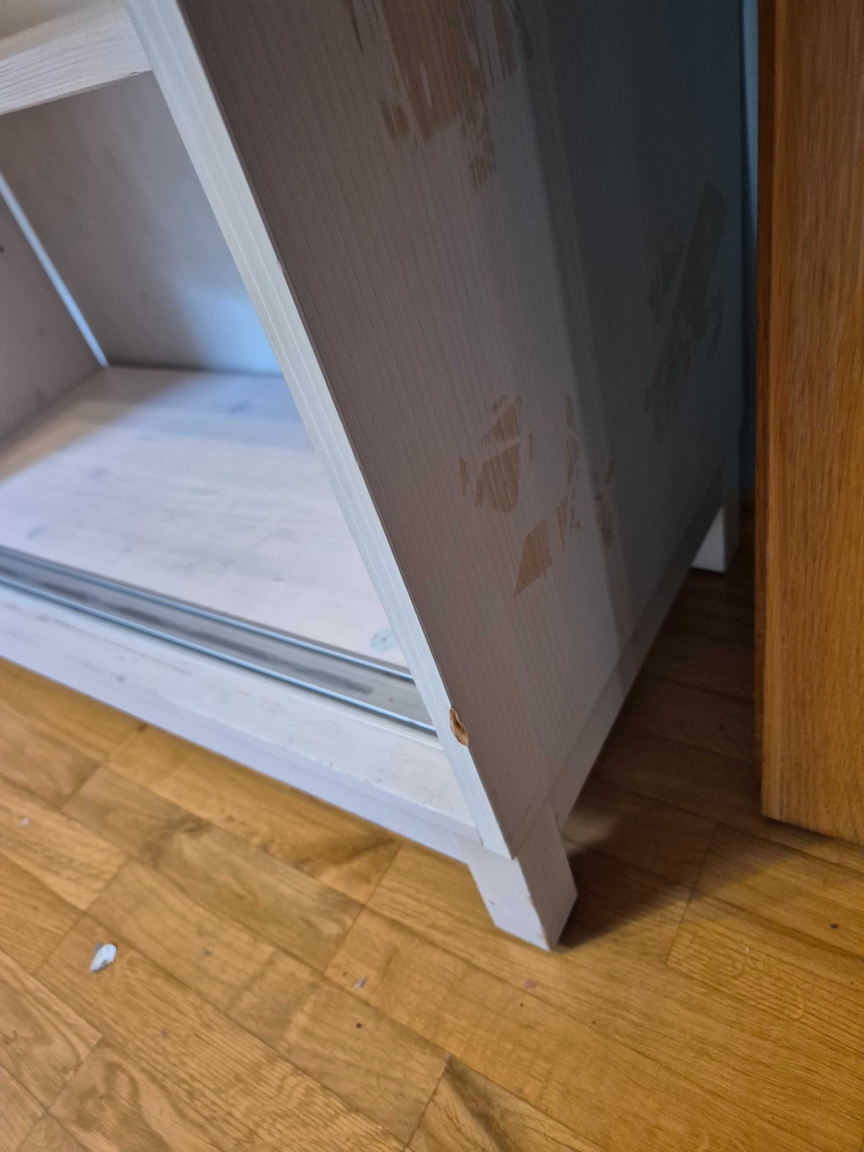 Witryna IKEA Idasen biała
