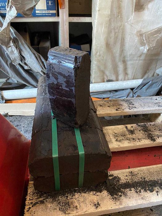 Brykiet torfowy wysokokaloryczny paleta , big bag zamiennik węgla.