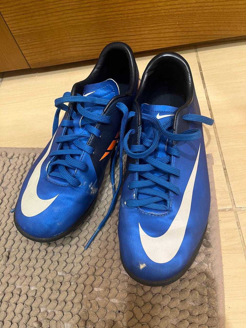 Футзалки, сороконіжки Nike Mercurial 37,5 -24 cм.