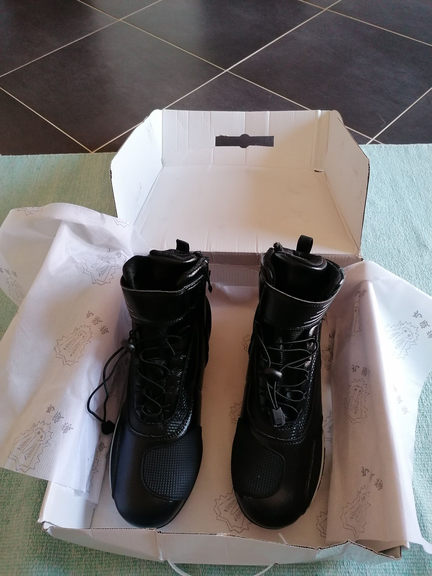 Vendo botas de motard novas