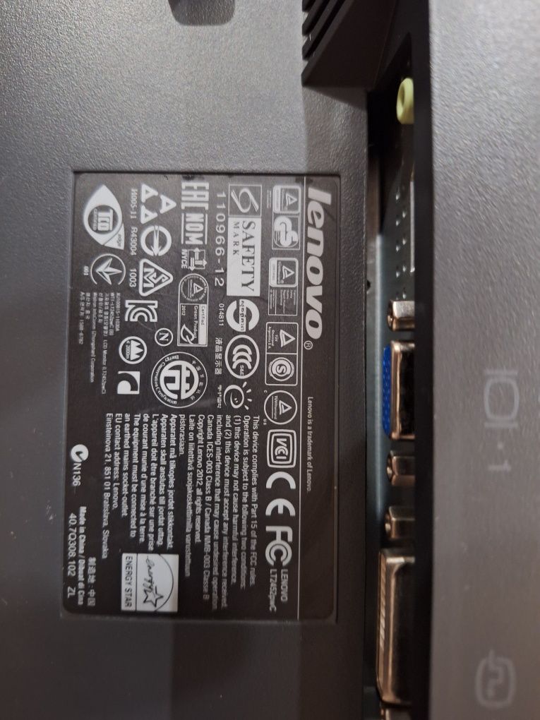 Monitor Lenovo 24 cal