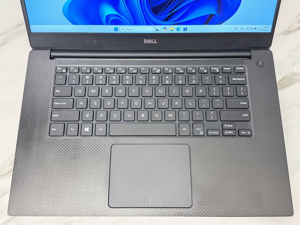 DELL Precision 5520 15.6"FHD IPS|Xeon E3-1505M V6|16GB|256SSD|M1200