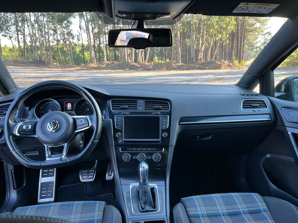 A venda VW golf GTE