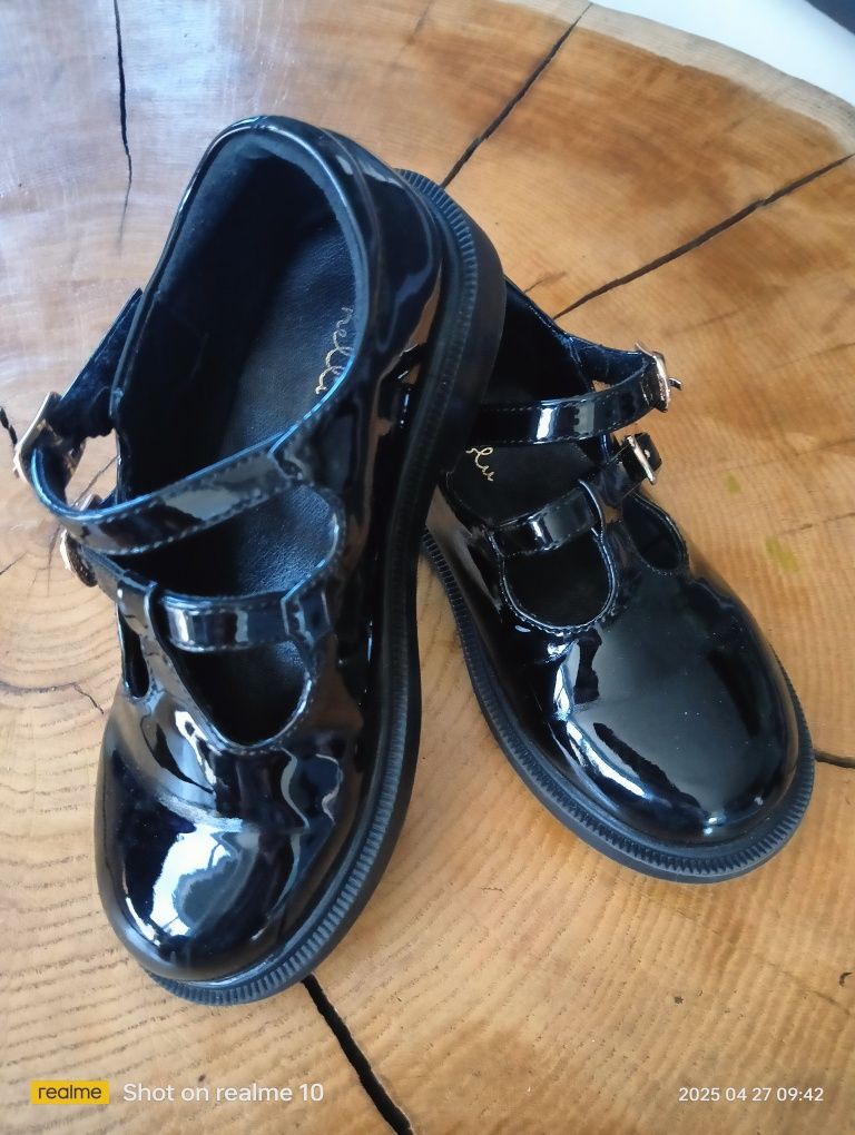 Buty dziecięce- lakierki
