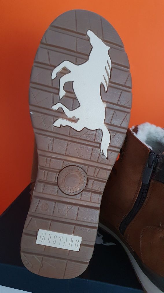 Buty męskie zimowe ocieplane Mustang w rozmiarze 46 / wkładka ma 30 cm