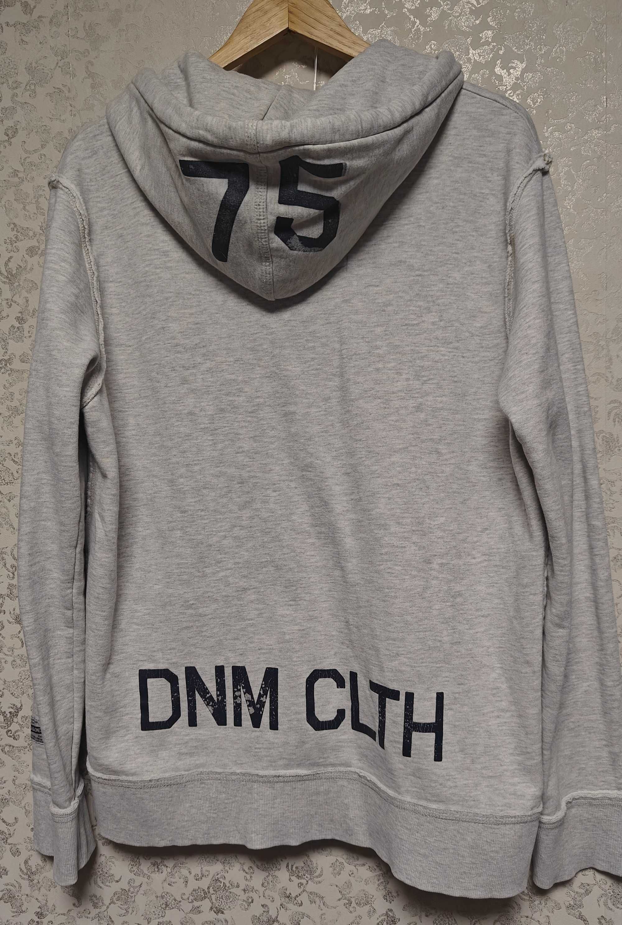 Продам мужское зипхуди Голландского бренда 
JACK & JONES