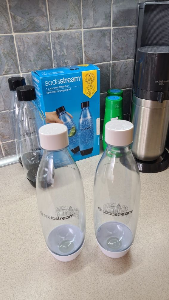 SodaStream 2x butelka 1L. do mycia w zmywarce + GRATIS 7up