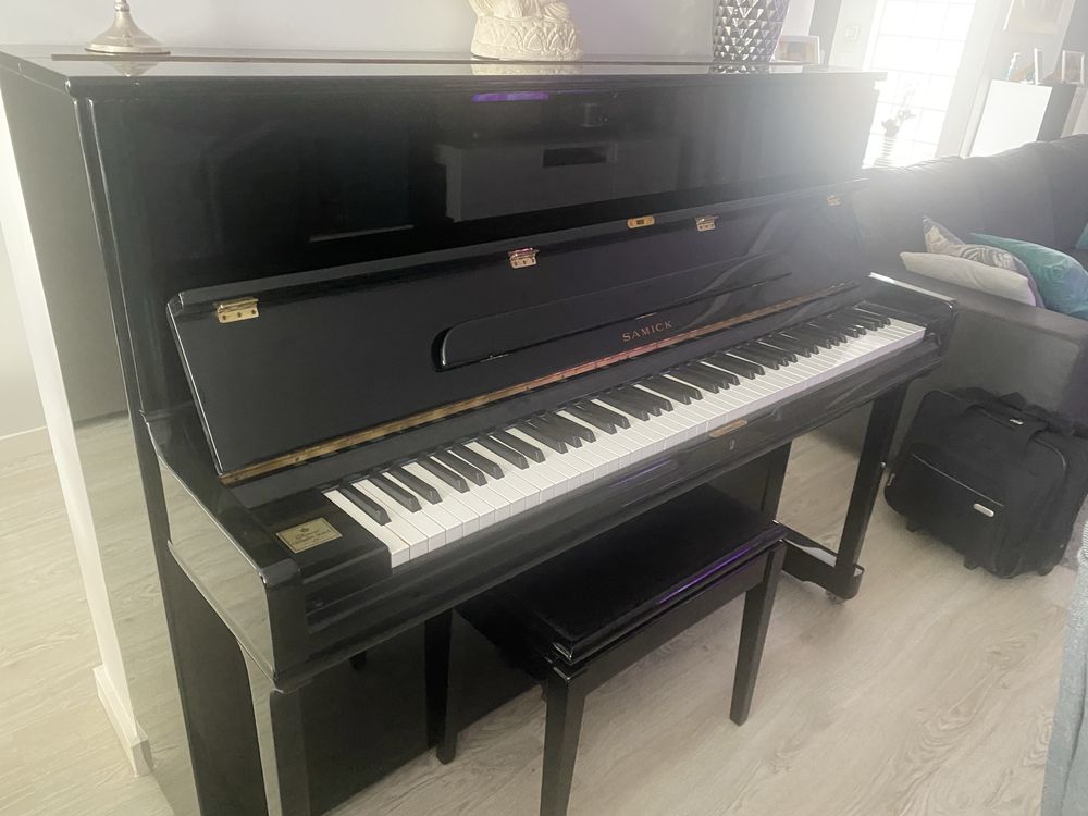 Piano Samick (Otimo estado - Como NOVO)