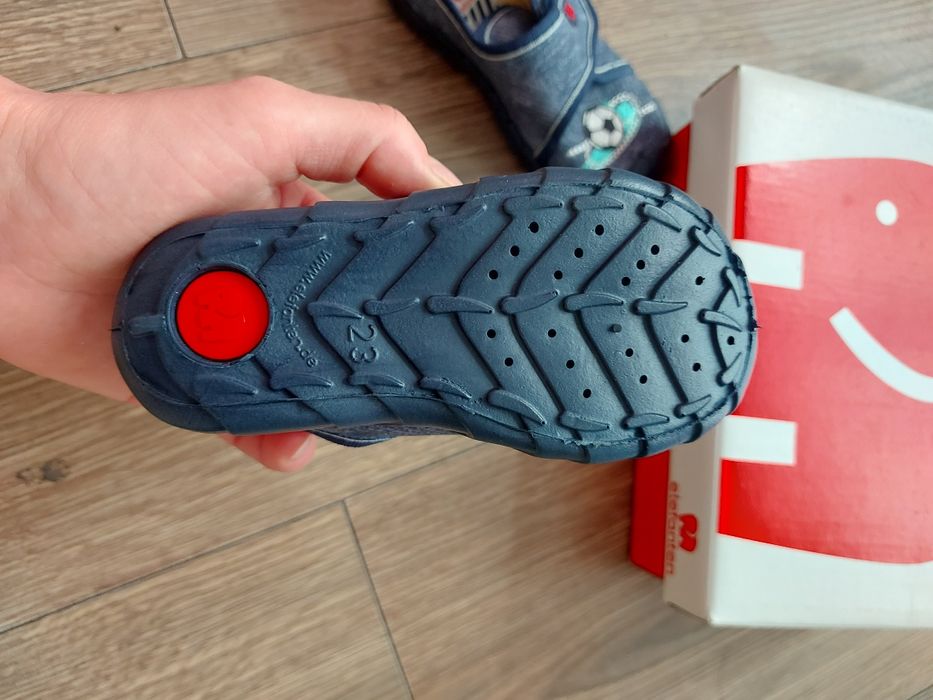 Kapcie 23 Elefanten 15cm do żłobka NOWE