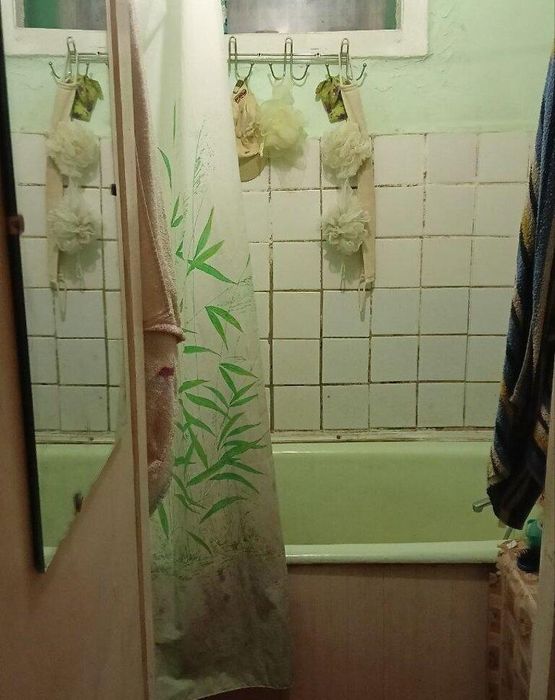 Простора 4-х кімнатна квартира в тихому місці