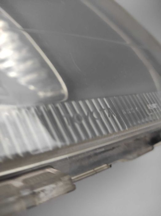 TOYOTA YARIS I, Lampa przednia prawa, Oryginał !
