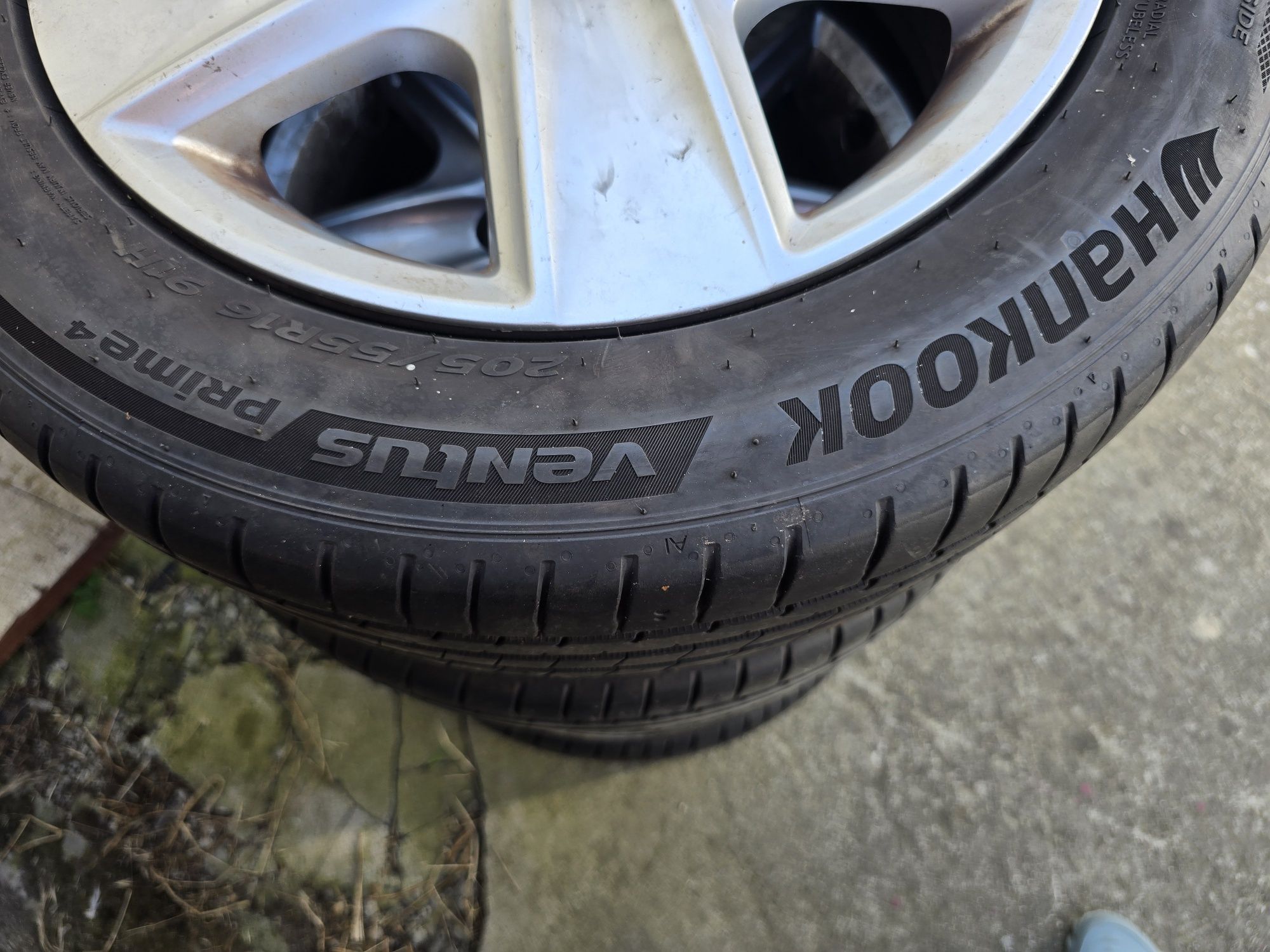 hankook ventus prime 205/55/16 koła z  oponami- felgi strukturalne
