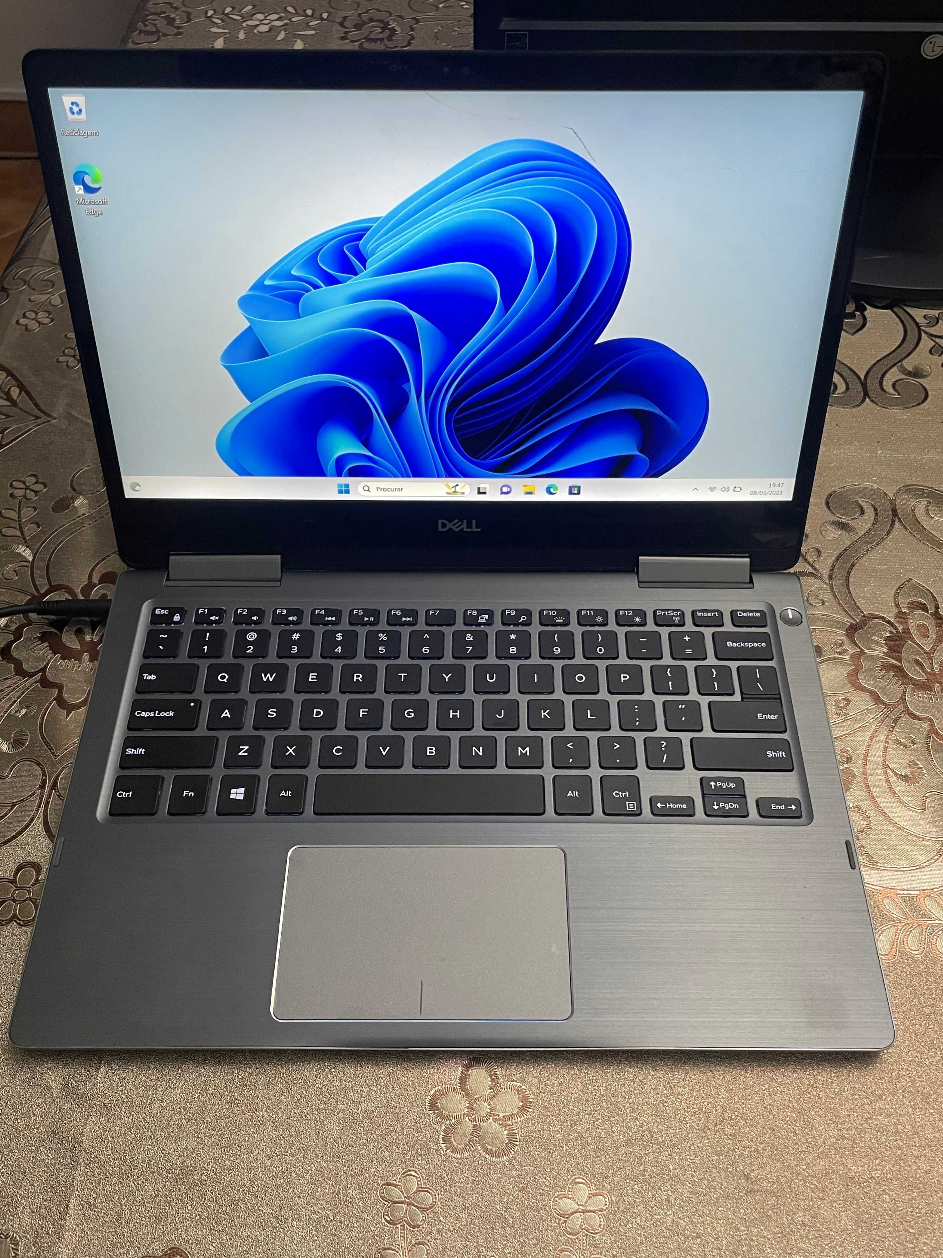 Dell Inspiron P83G 360° Touch