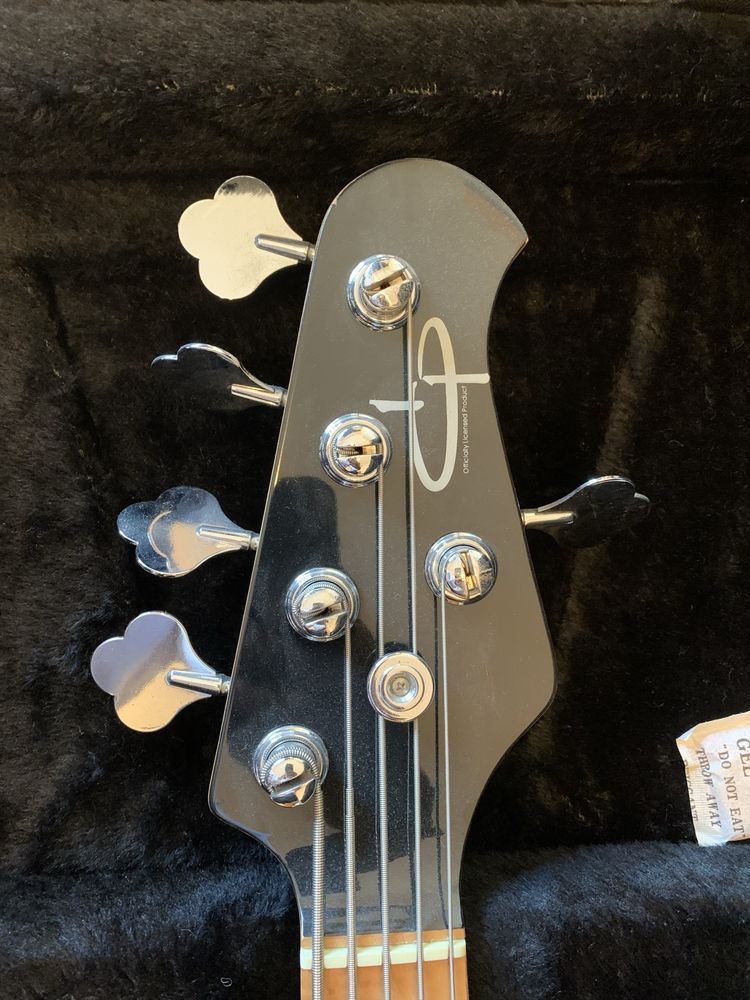 Baixo OLP (Ernie Ball) 5 cordas com hardcase