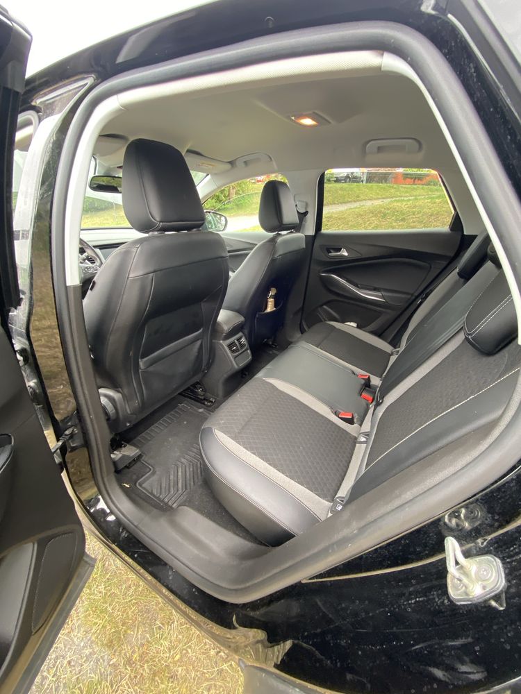 Opel Crossland X 1.2 Turbo Bdb Stan
