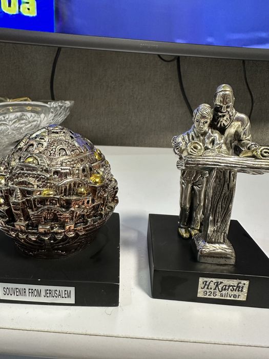 Продам 2 статуэтки