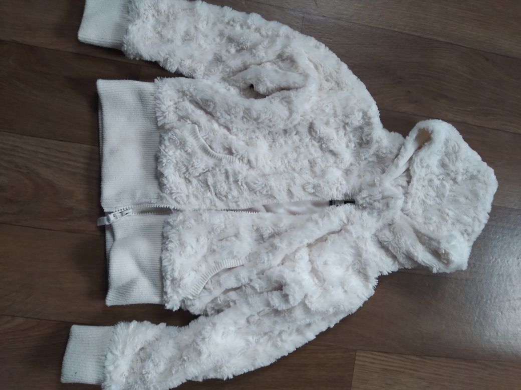 Продам кофту для дівчинки