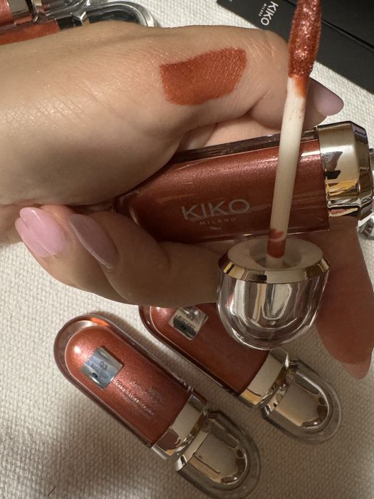 Акційний //3D блиск Kiko//