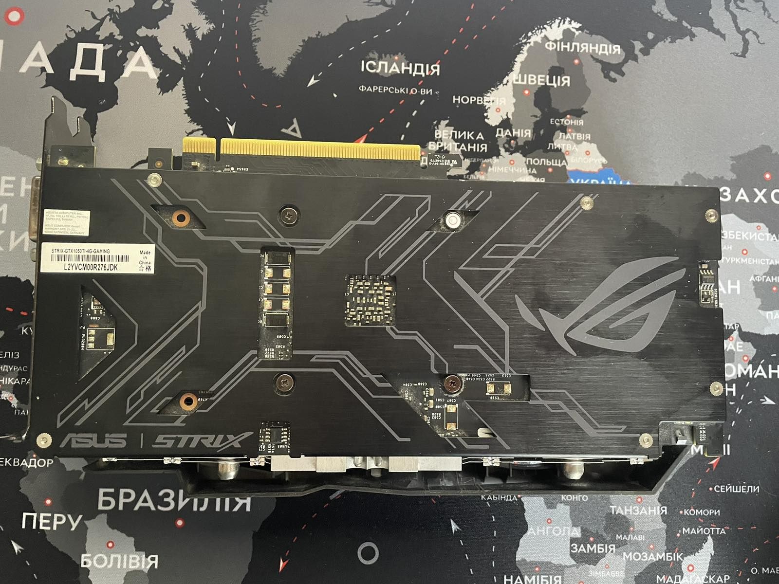 Продам GTX 1050TI 4gb Asus rog strix