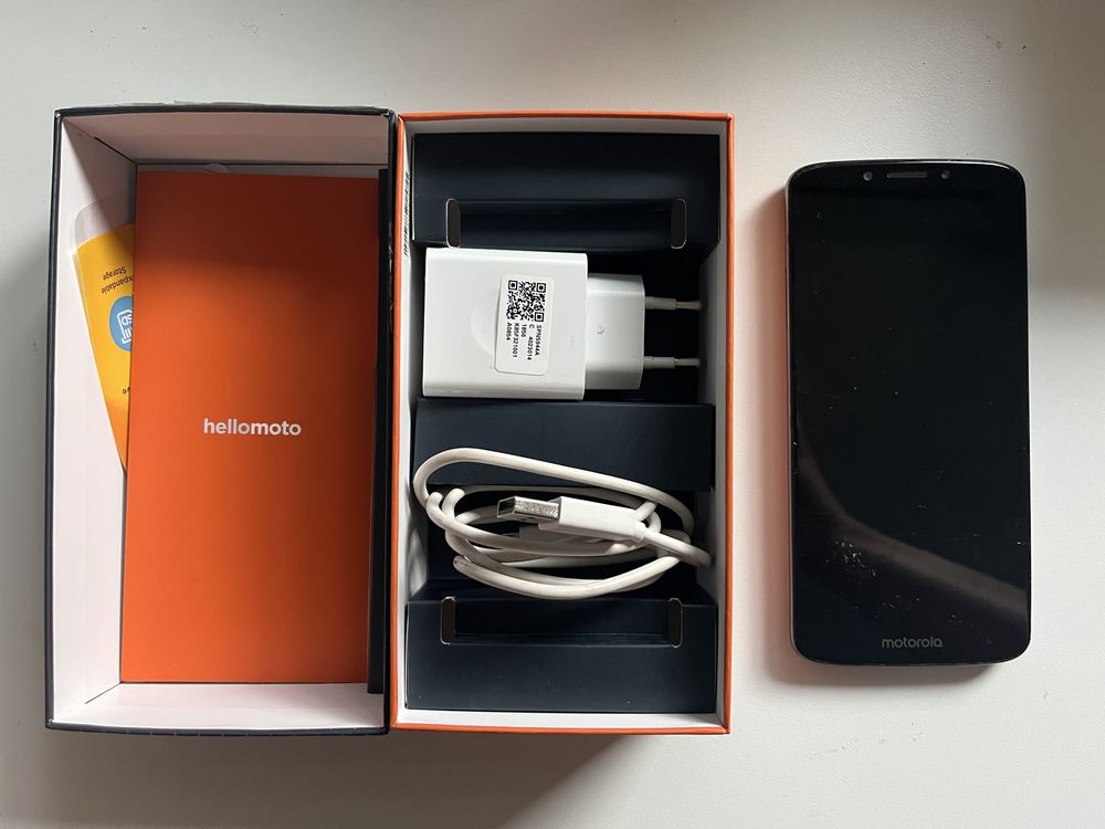 Motorola moto e5 plus flash grey