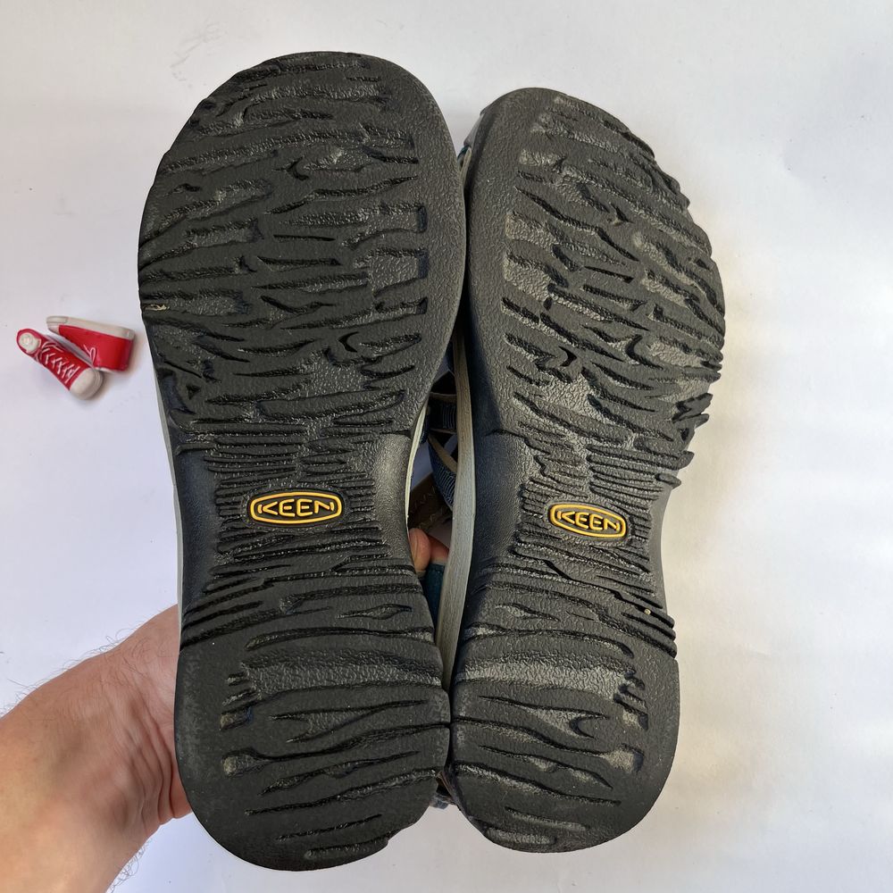 Keen 40р сандалии сандалі