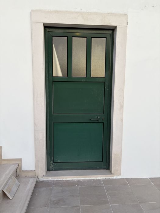Duas portas de aluminio