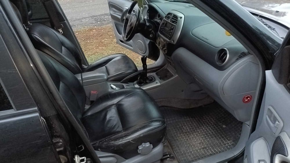 Продам авто Тoyota RAV4