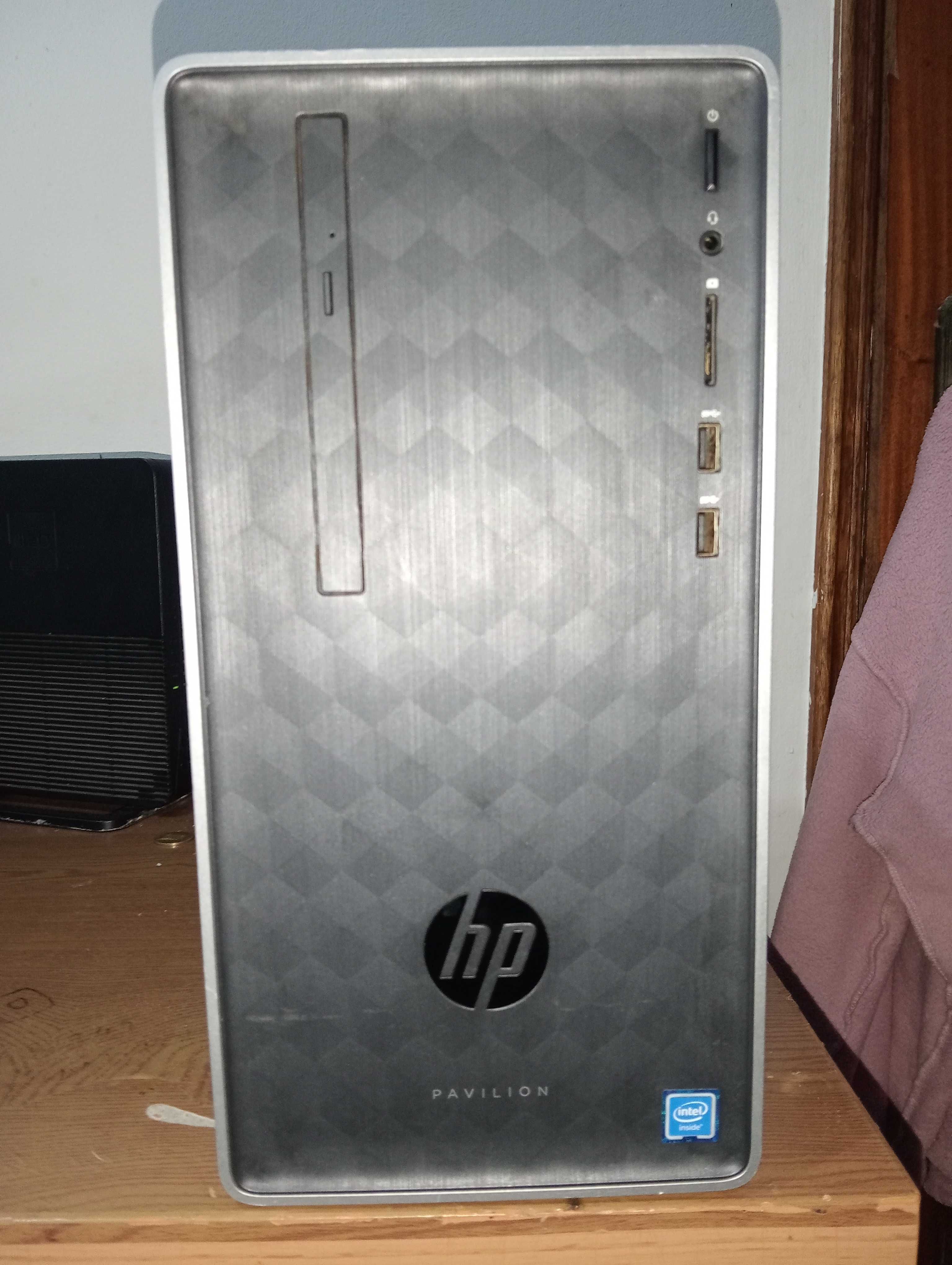 Torre de computador HP