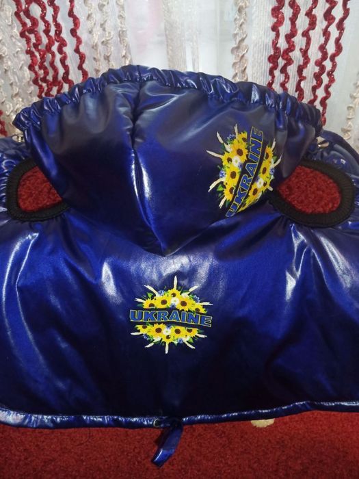 Одяг для собак та котів