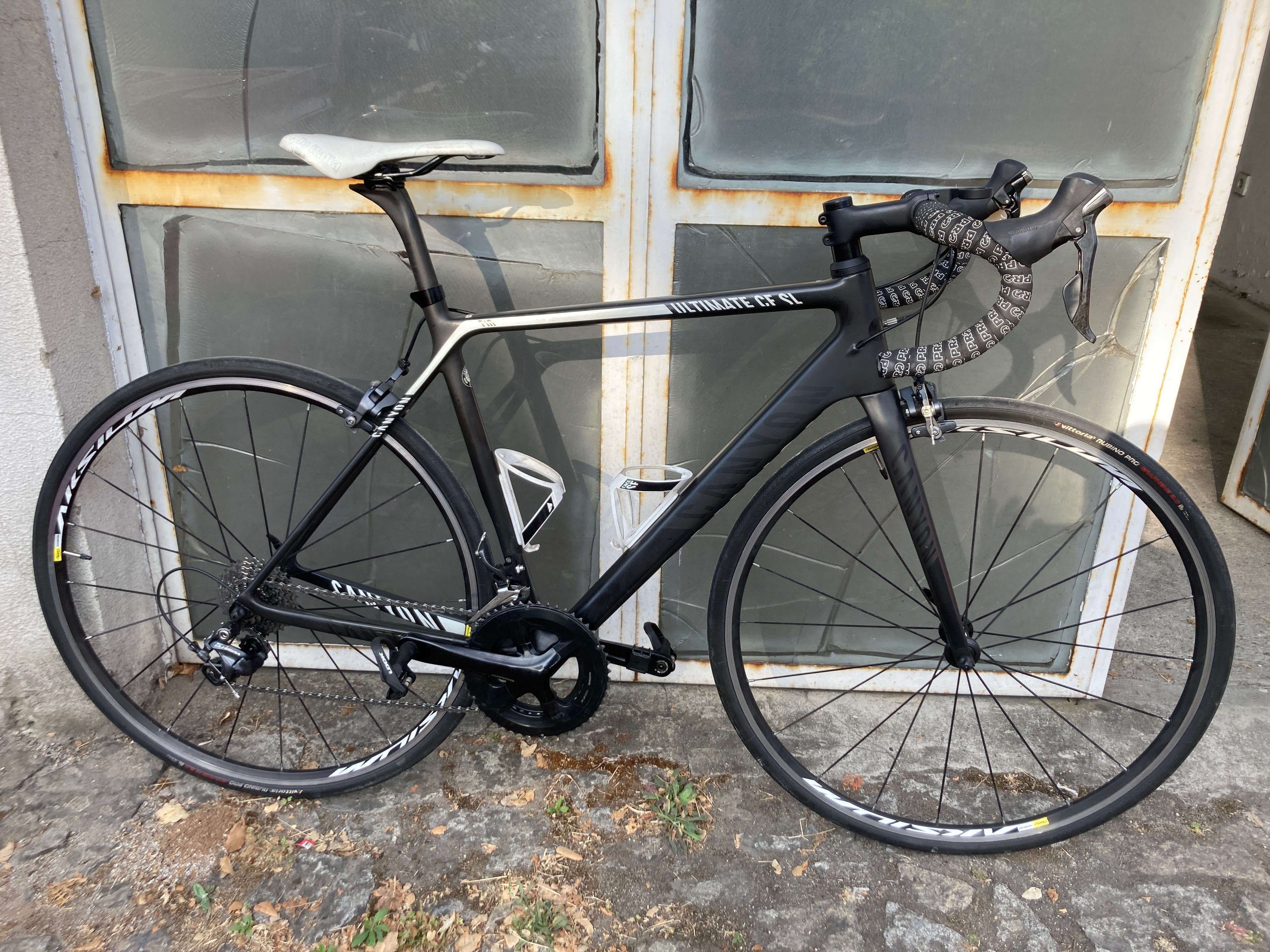 Canyon Ultimate CF SL – Tamanho M – Ultegra – Excelente estado