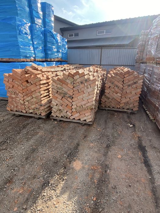 Рядова цегла, Цегла м 100