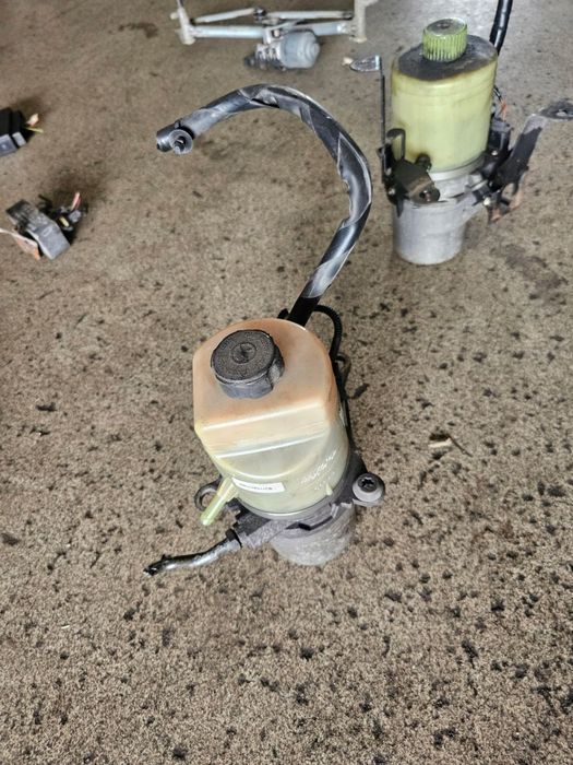 Pompa wspomagania 4M513K514CB Ford Focus Mk2