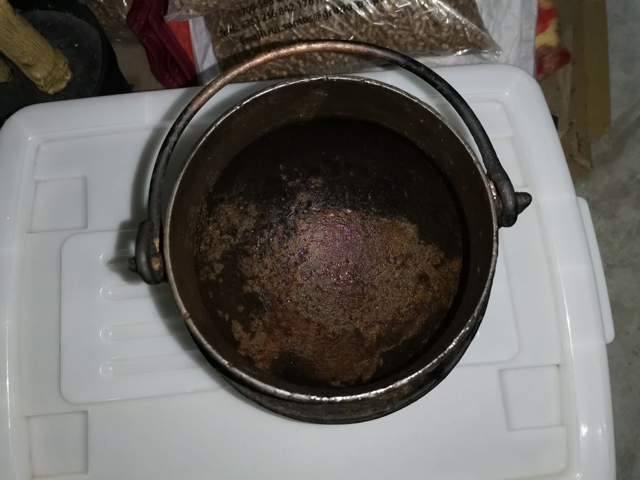 Pote / panela de ferro antiga 3L