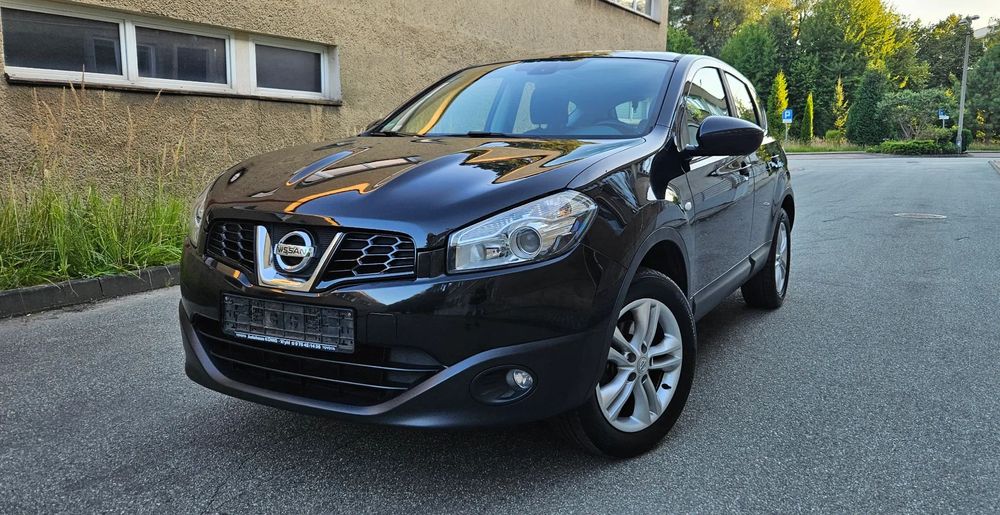 Nissan Qashqai 2.0Benzyna/PanoramaDach/Climatron/KameraCofania/Navi/Bluetooth/Polecam