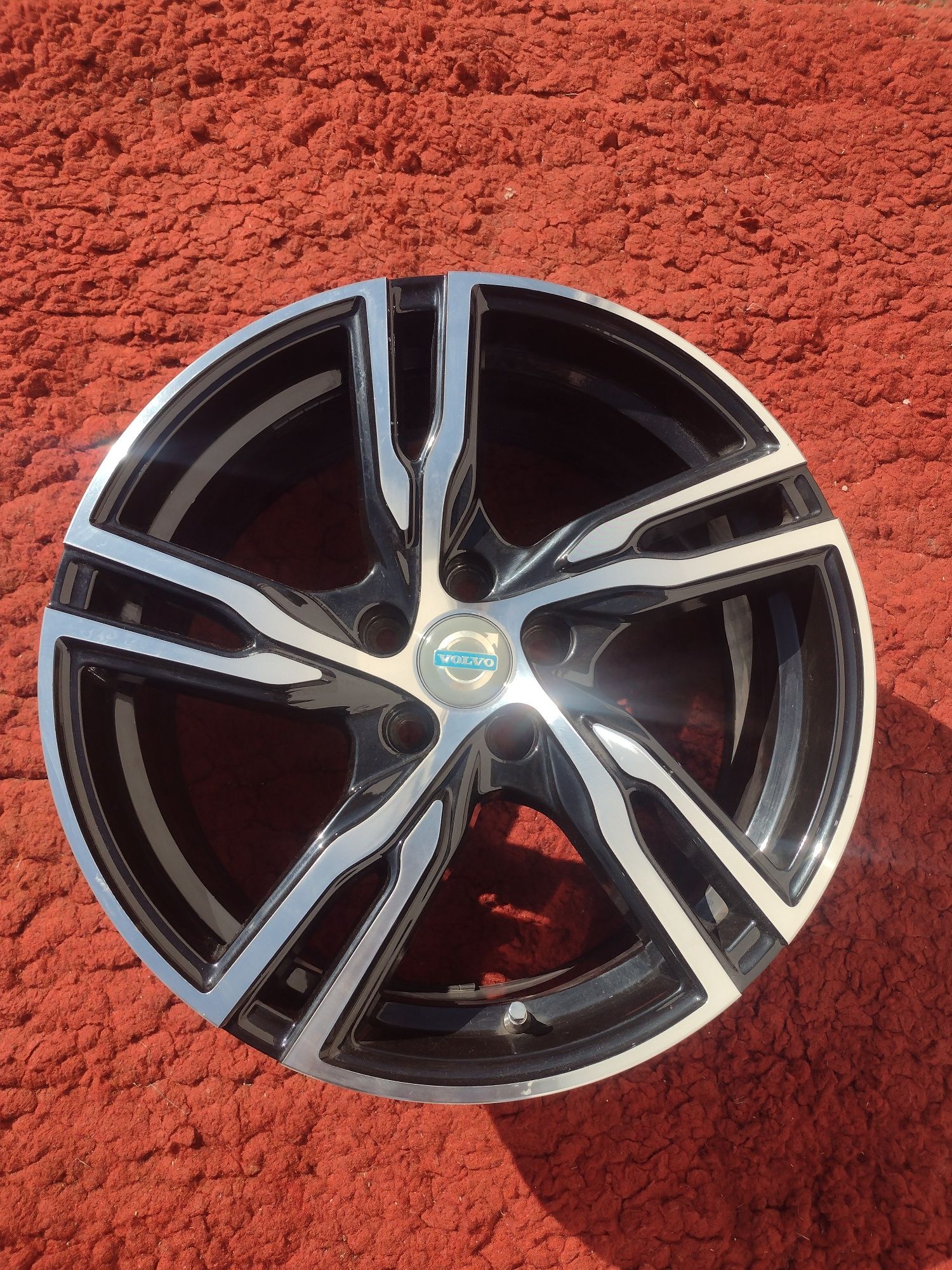 Felgi jak nowe Volvo XC60 XC70 XC90 S60 S90 V60 V90