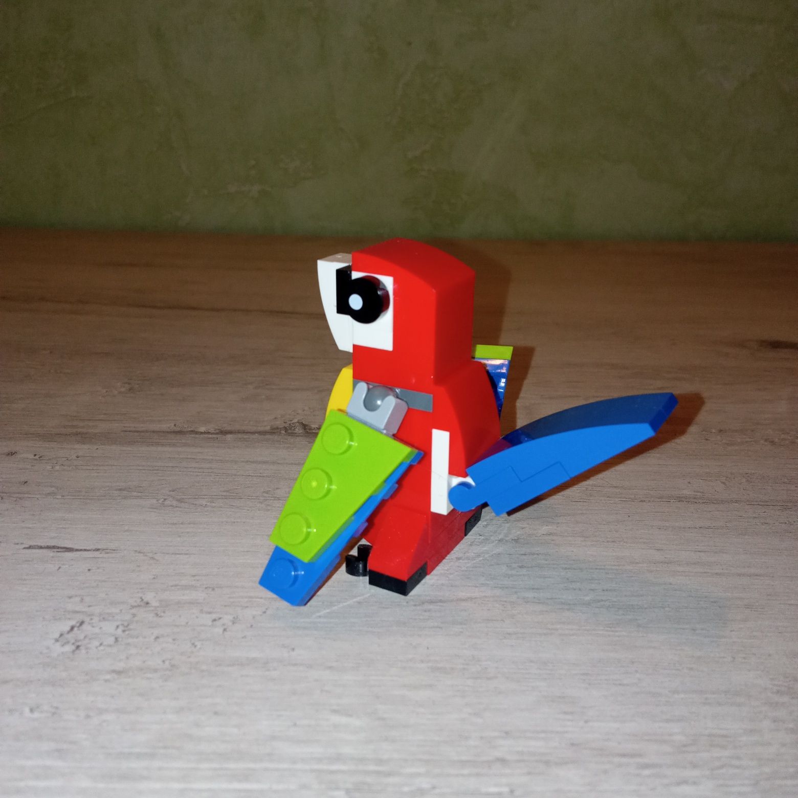 LEGO papuga creator