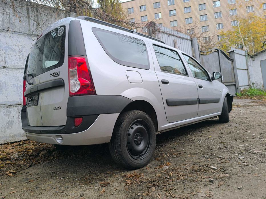 Daca Logan MCV 2008 після ДТП