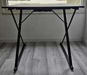 Pequena mesa gaming da designa inc
