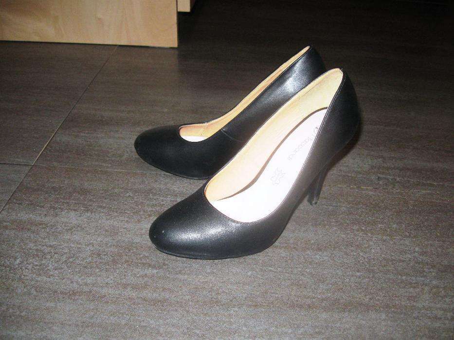 szpilki czarne buty