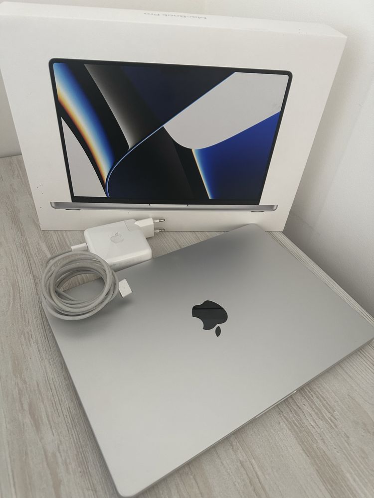 MacBook Pro M1 pro Silver, 14 дюймів