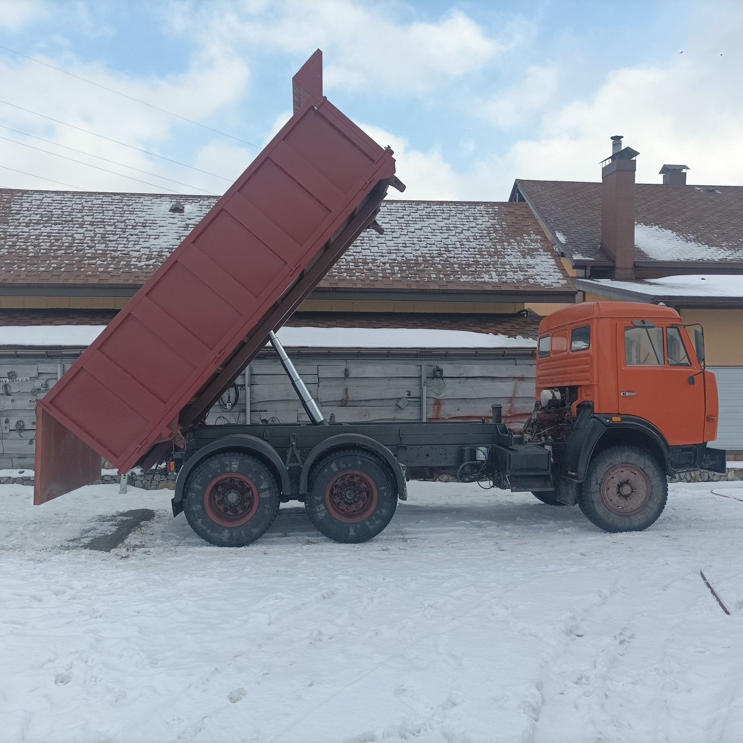 Вантажоперевезеня стройматеріалів