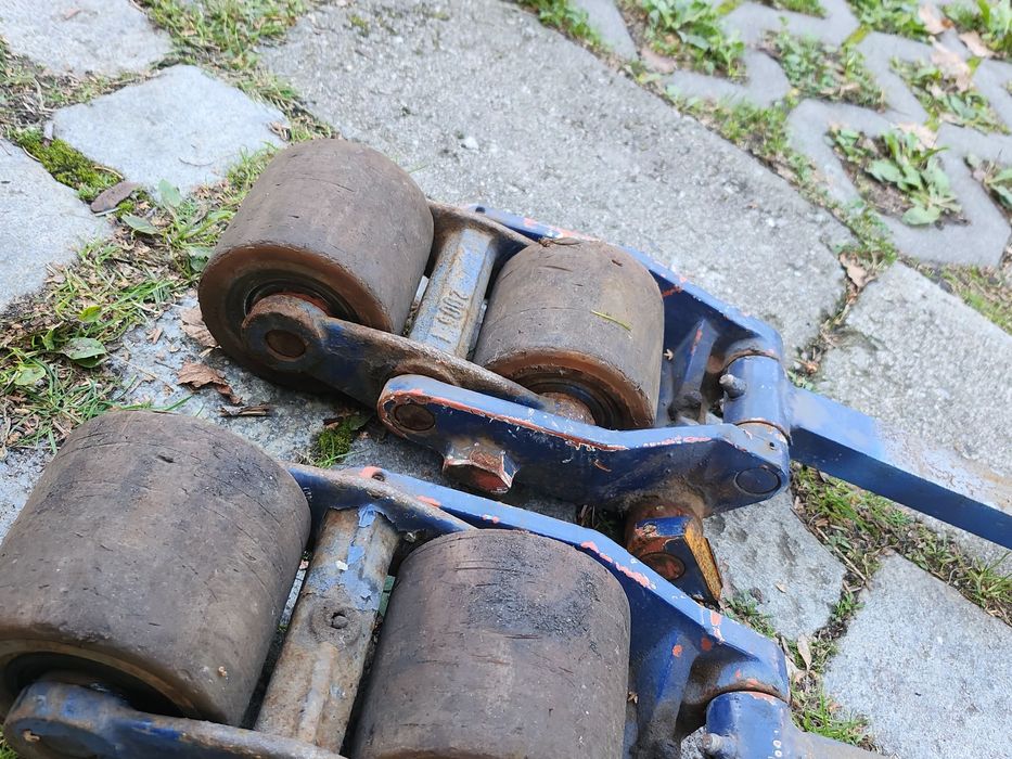 Zestaw prowadnic z rolkami