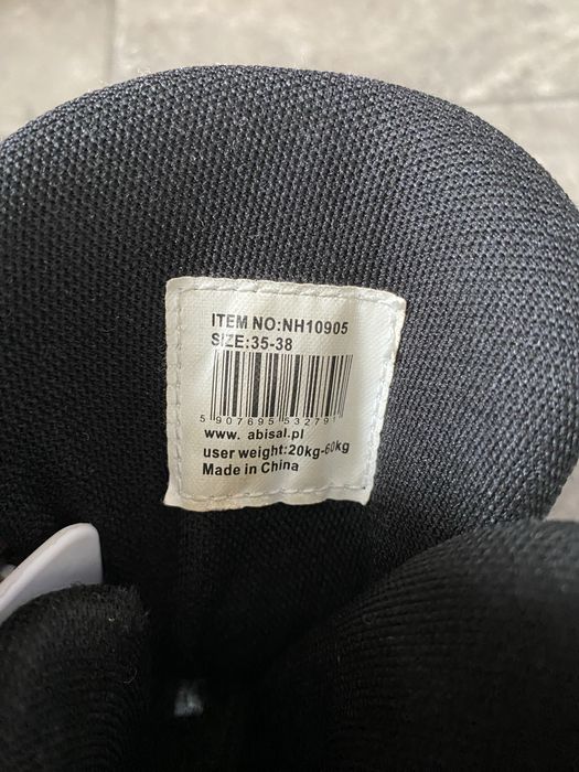 Sprzedam łyżworolki i kask