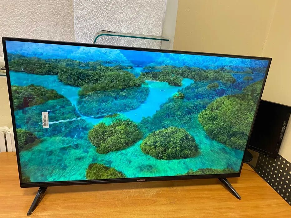 Телевізор Самсунг смарт тв 42 дюйми Smart tv 2025 рік WIFI T2 Samsung
