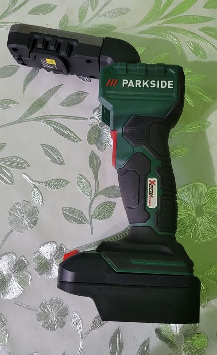 Przejściówka / adapter z baterii Makita na urządzenia Parkside