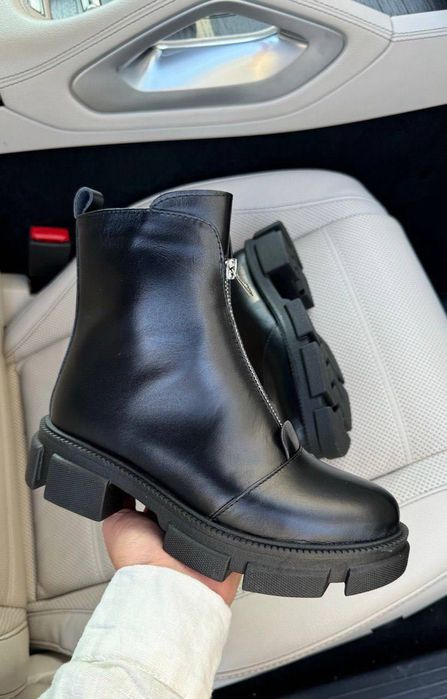 Черевики зимові жіночі шкіряні. Женские ботинки кожаные молния впереди